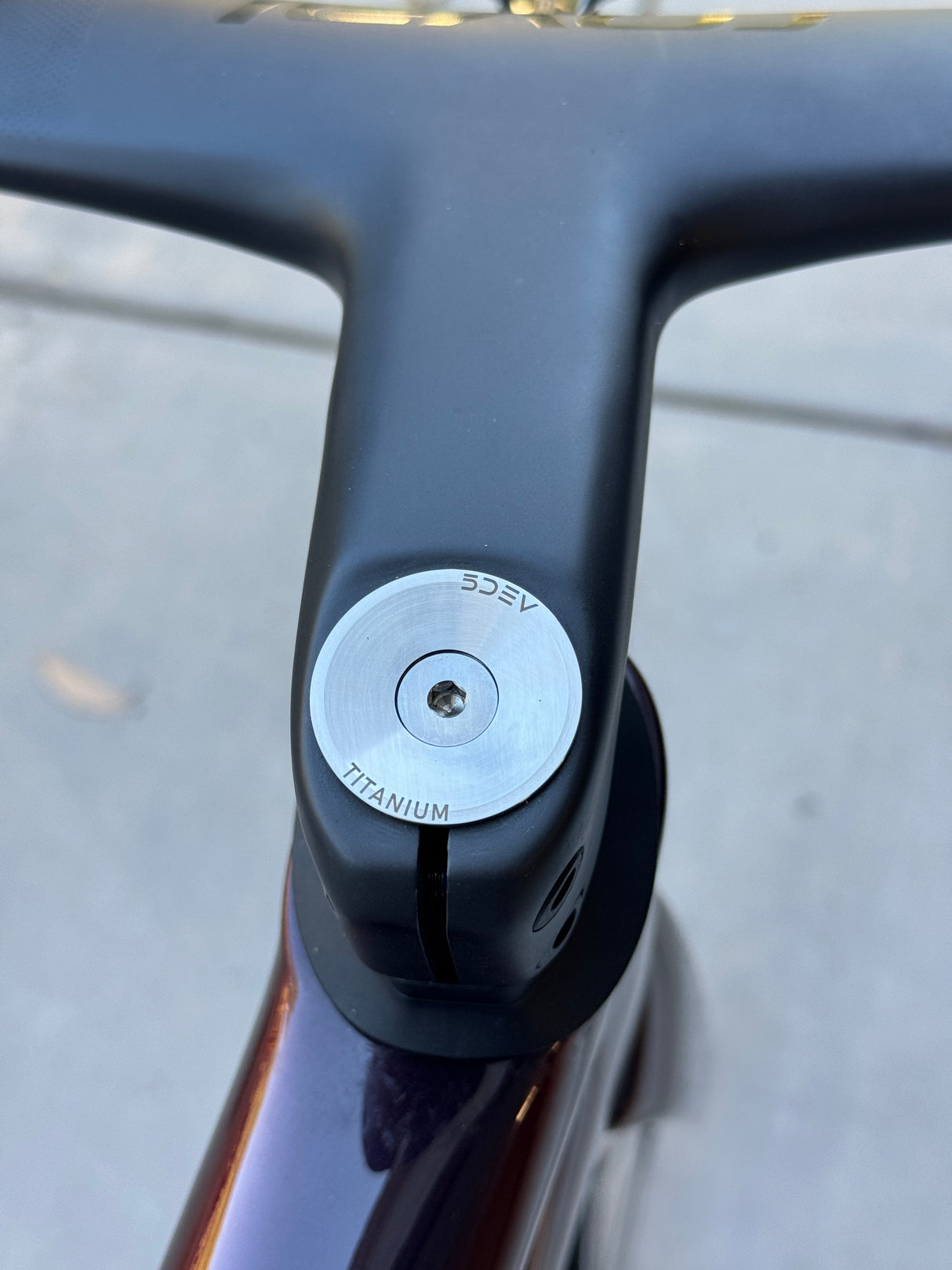 TITANIUM STEM CAP Black