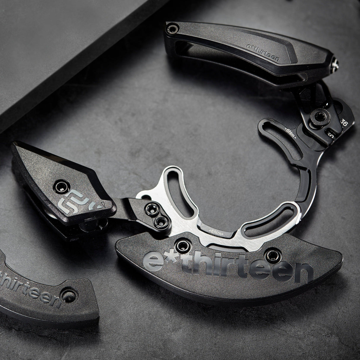 ethirteen Vario DH Full Coverage Chainguide