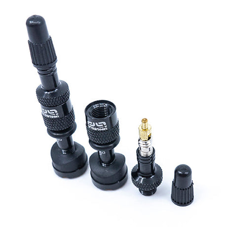 ethirteen XCX Race Carbon Gravel Wheels