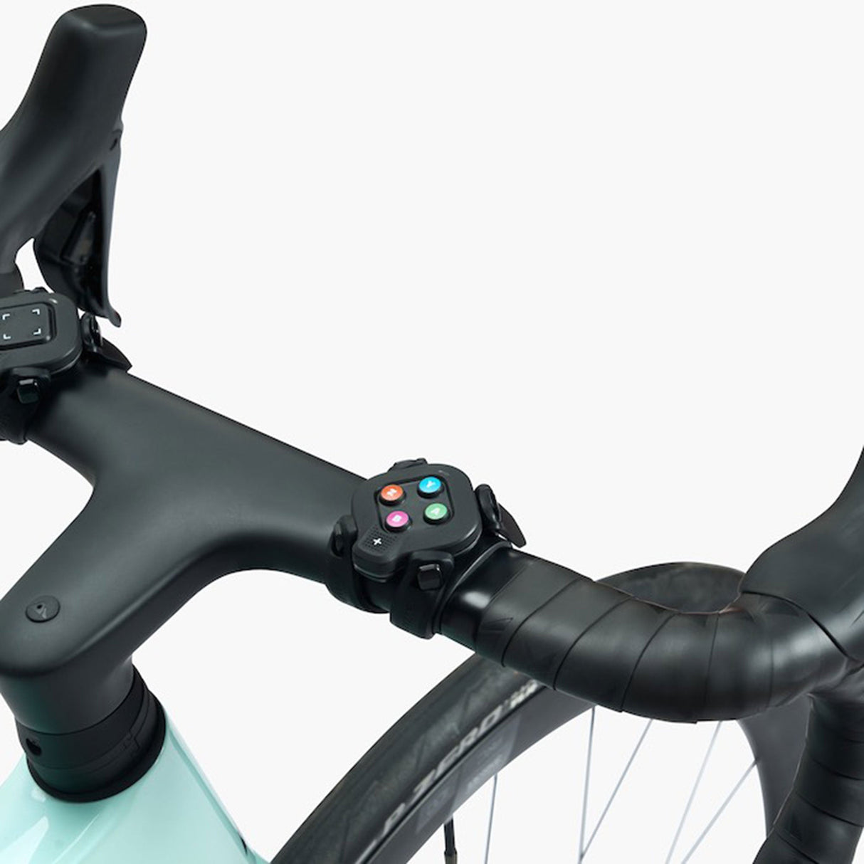Wahoo KICKR Smart Power Trainer V6 w/Zwift Click and Cog