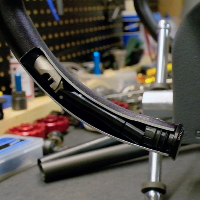Wolf Tooth EnCase System Chain + Tire Plug Multi - Tool