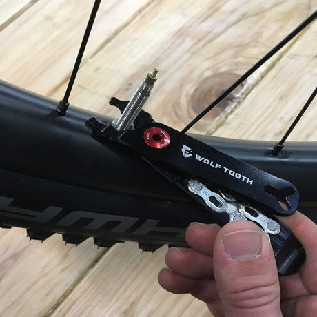 Wolf Tooth Pack Pliers - Master Link Combo Pliers Black